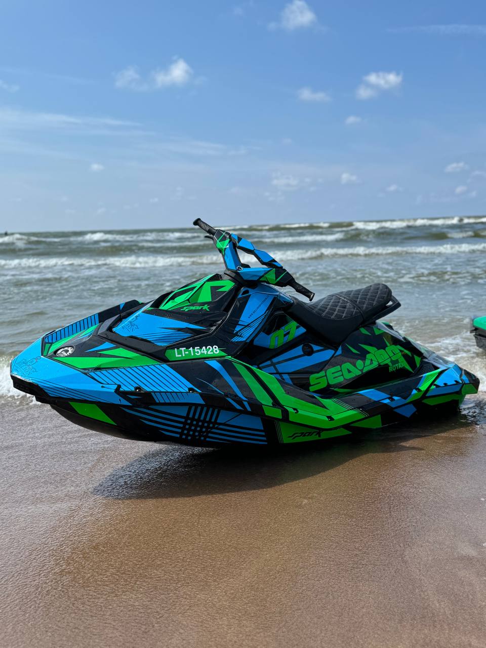 seadoo-zalias-melynas